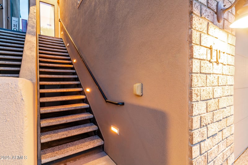 920 Mitchell Dr #101, Phoenix, AZ 85014