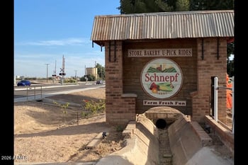 920 Lowell Dr, San Tan Valley, AZ 85140