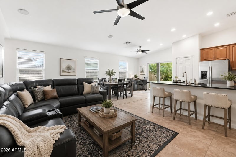 920 Lowell Dr, San Tan Valley, AZ 85140