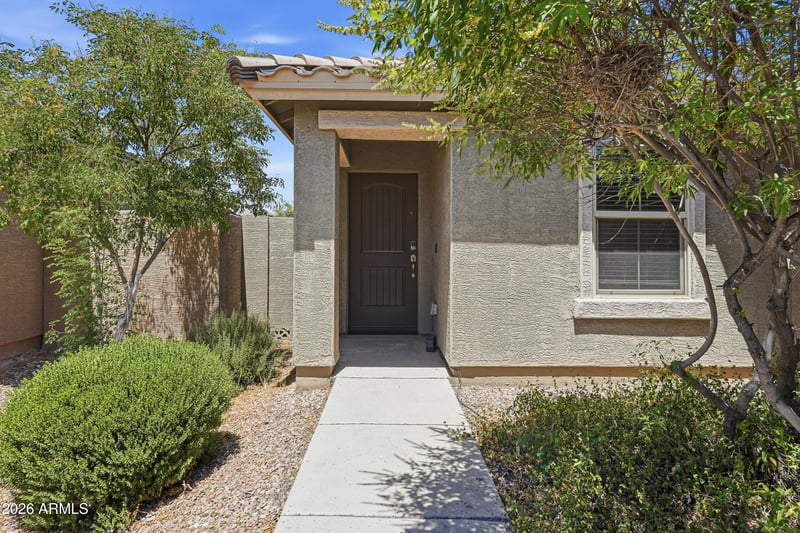 920 Lowell Dr, San Tan Valley, AZ 85140
