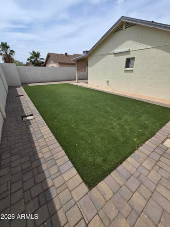 9201 70th Dr, Peoria, AZ 85345