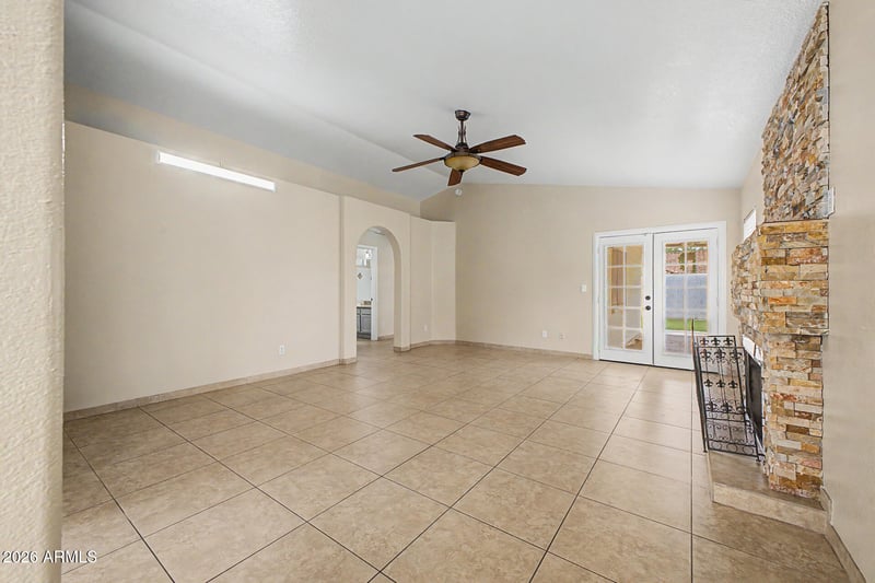 9201 70th Dr, Peoria, AZ 85345