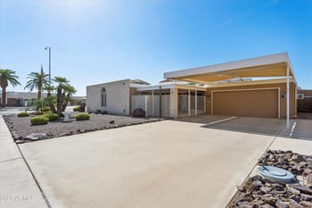 9201 W Elkhorn Dr, Sun City, AZ 85351