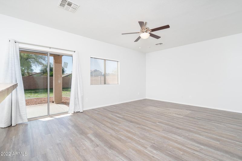 9201 W Vernon Ave, Phoenix, AZ 85037