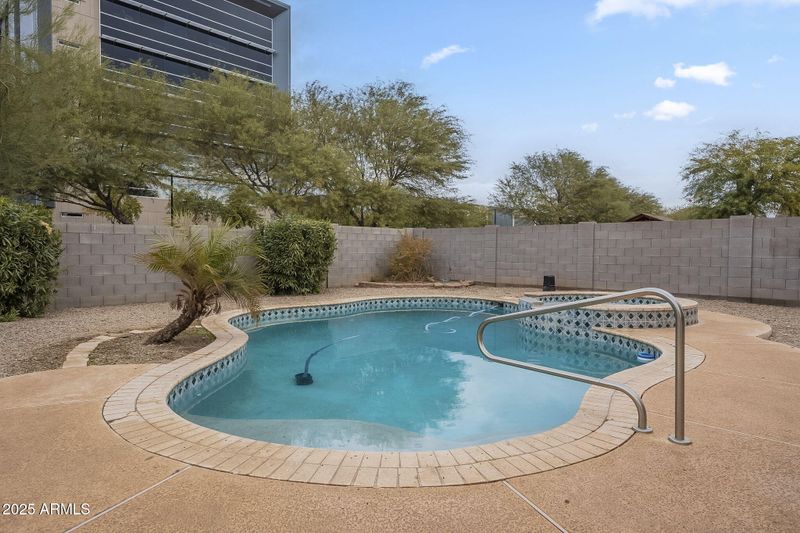 9202 W Cambridge Ave, Phoenix, AZ 85037