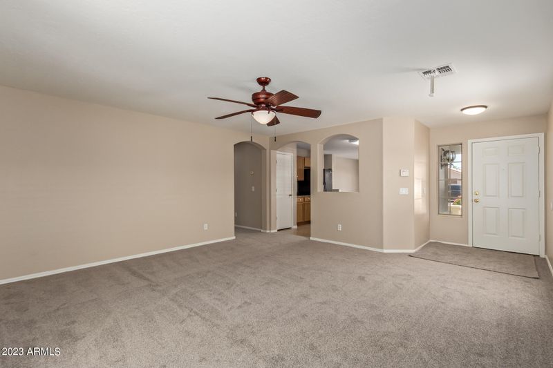 9202 W Mackenzie Dr, Phoenix, AZ 85037