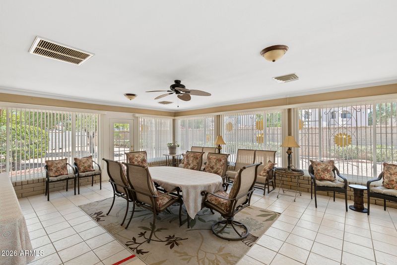 9202 W Pineridge Dr, Sun City, AZ 85351
