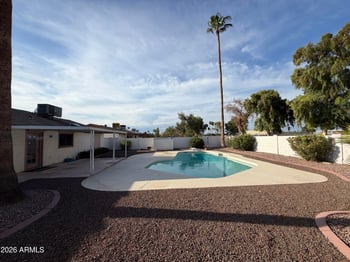 9203 63rd Dr, Glendale, AZ 85302