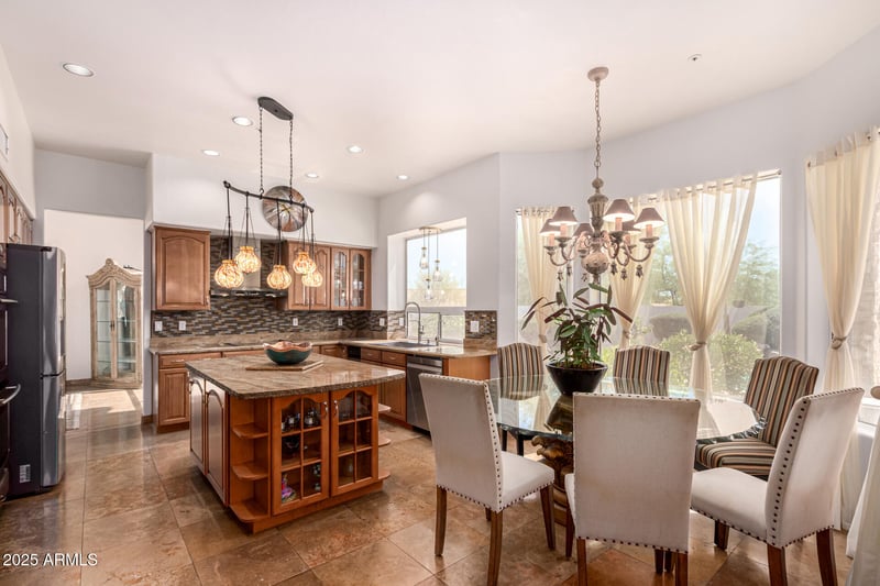 9203 Topeka Dr, Scottsdale, AZ 85255