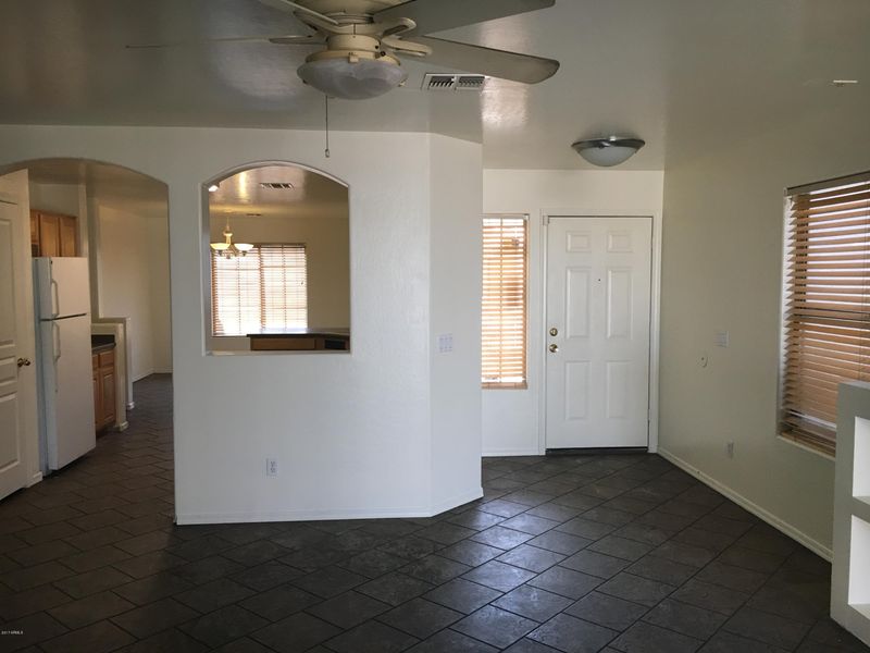 9206 W Serrano St, Phoenix, AZ 85037