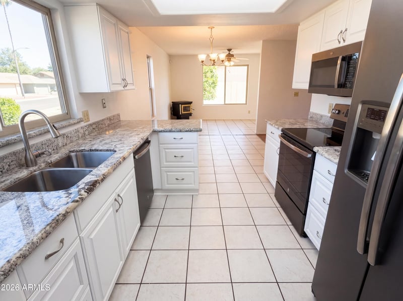 9207 W Kerry Ln, Peoria, AZ 85382