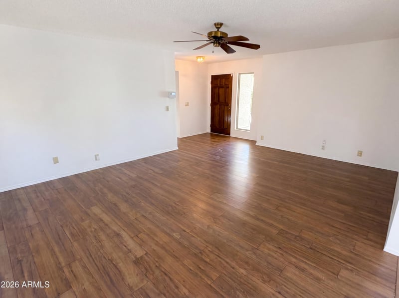 9207 W Kerry Ln, Peoria, AZ 85382