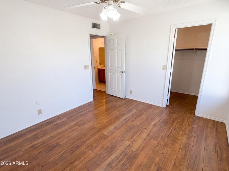 9207 W Kerry Ln, Peoria, AZ 85382