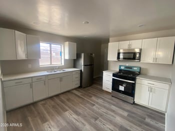 9208 10th St, Phoenix, AZ 85020