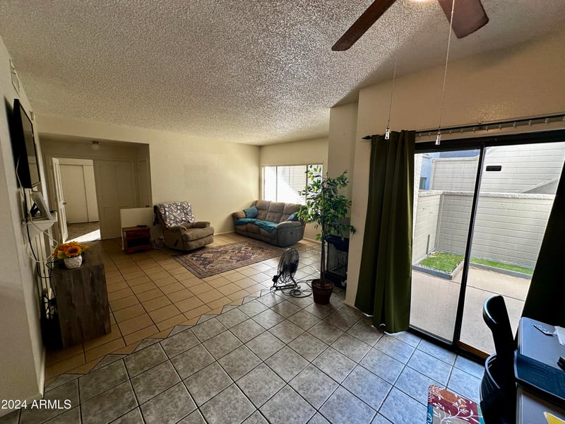9209 59th Ave #105, Glendale, AZ 85302