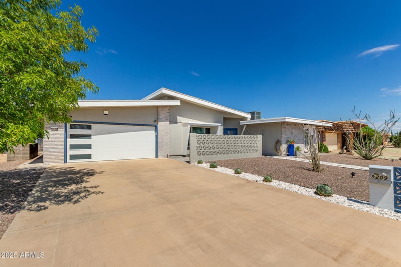 9209 Briarwood Cir, Sun City, AZ 85351