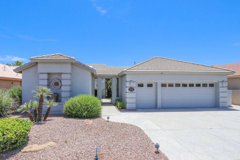 9209 E Crystal Dr, Sun Lakes, AZ 85248