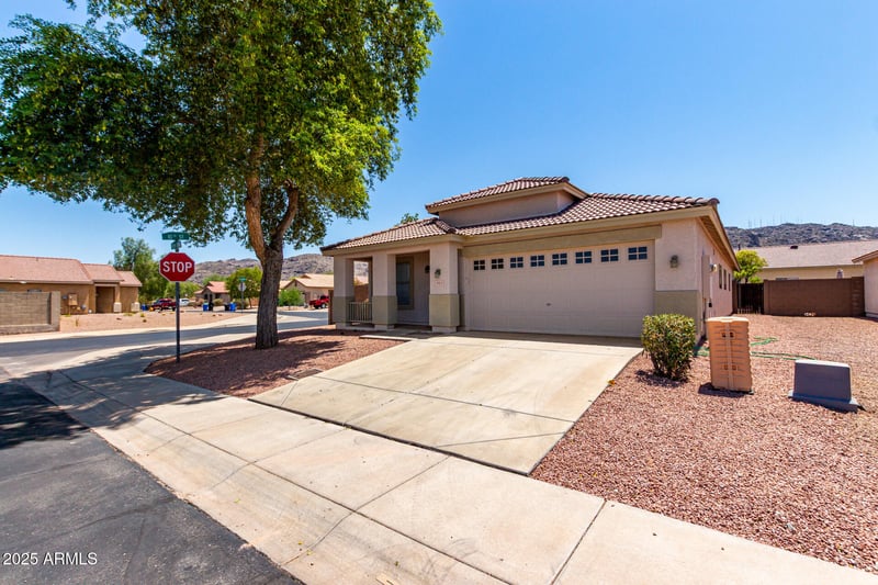 921 Beth Dr, Phoenix, AZ 85042