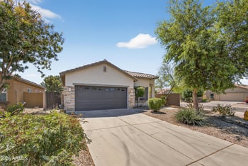 921 Dana Dr, San Tan Valley, AZ 85143