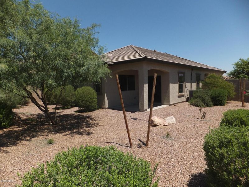 921 E Locust Ln, Avondale, AZ 85323