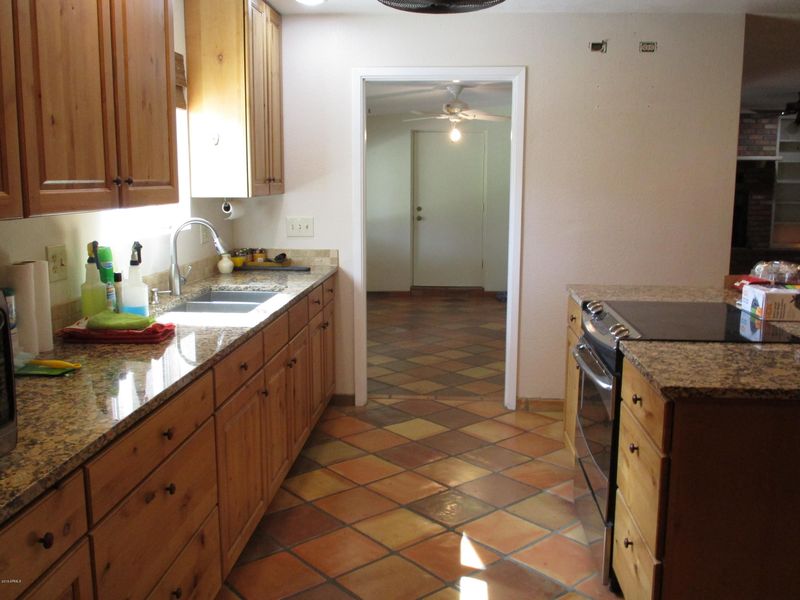 921 E Mesquite St, Gilbert, AZ 85296