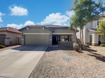 921 Payton St, San Tan Valley, AZ 85140