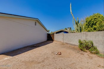 921 S Roslyn Pl, Mesa, AZ 85208