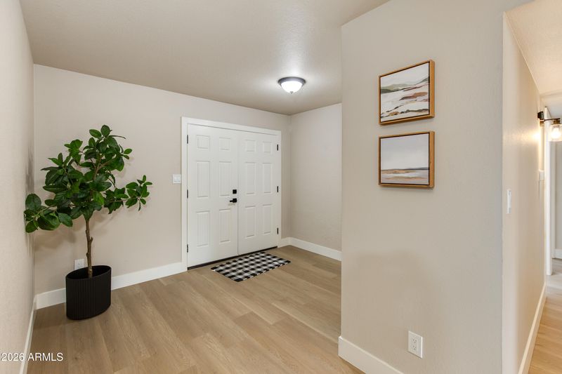 921 S Roslyn Pl, Mesa, AZ 85208