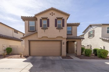 921 Swallow Ln, Gilbert, AZ 85296
