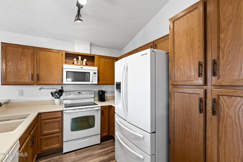 921 Val Vista Dr #83, Mesa, AZ 85204