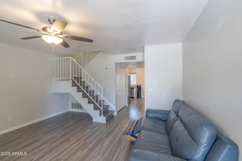 921 University Dr #1024, Mesa, AZ 85201