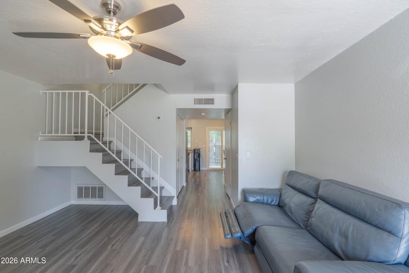 921 University Dr #1024, Mesa, AZ 85201