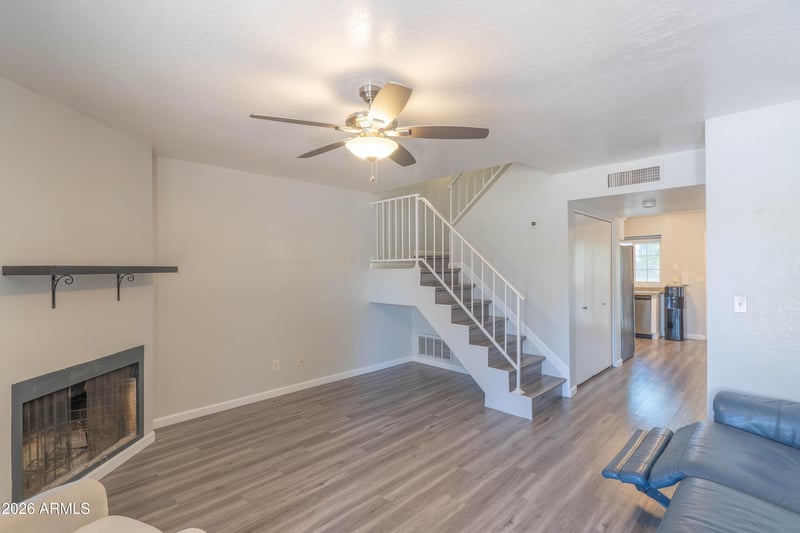 921 University Dr #1024, Mesa, AZ 85201