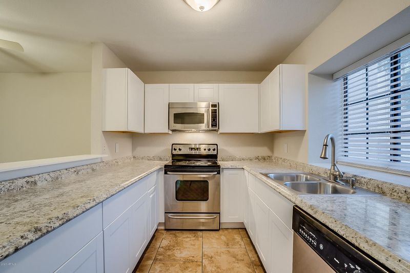 921 W University Dr #1040, Mesa, AZ 85201