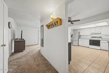 921 W Villa Theresa Dr, Phoenix, AZ 85023