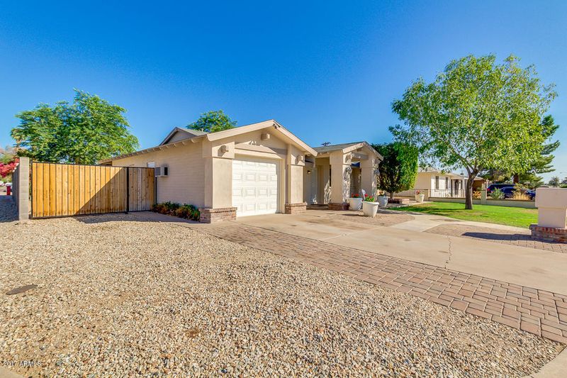 9213 N 18th Ave, Phoenix, AZ 85021