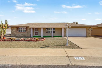 9213 W Long Hills Dr, Sun City, AZ 85351