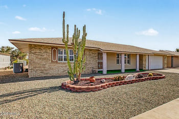 9213 W Long Hills Dr, Sun City, AZ 85351
