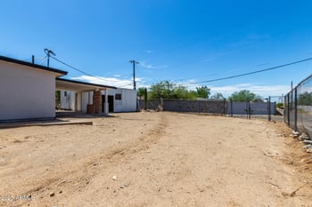 9214 1st Ave, Phoenix, AZ 85041