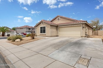 9214 Pierson St, Phoenix, AZ 85037