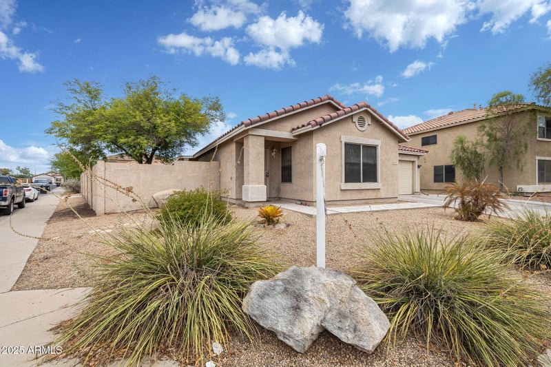 9214 Pierson St, Phoenix, AZ 85037