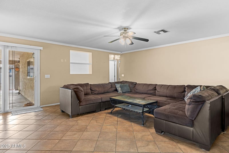 9214 Pierson St, Phoenix, AZ 85037