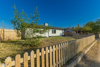 9215 7th Ave, Phoenix, AZ 85041