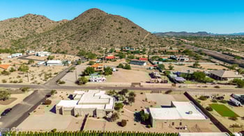 9215 Buckskin Trl, Peoria, AZ 85383