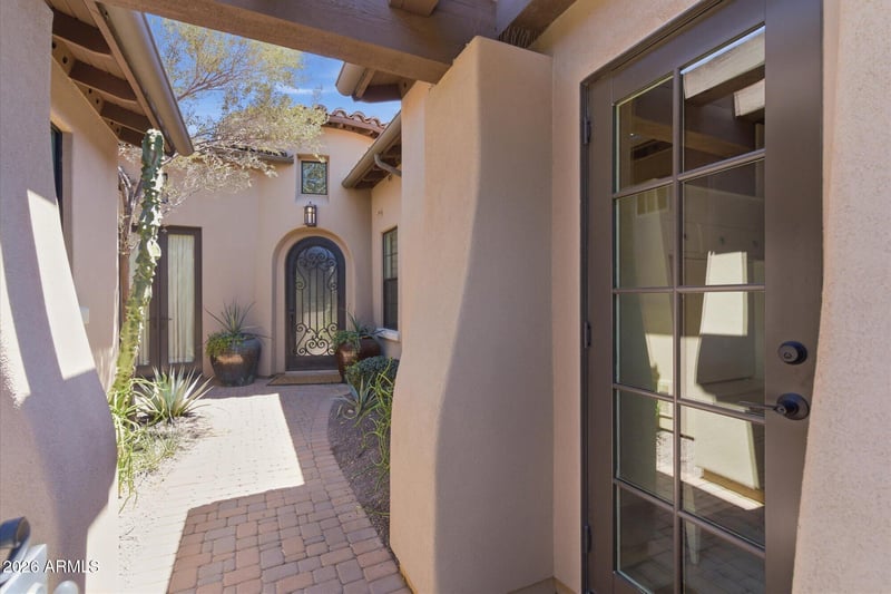 9215 Hoverland Rd, Scottsdale, AZ 85255