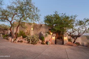 9215 Red Lawrence Dr, Scottsdale, AZ 85262