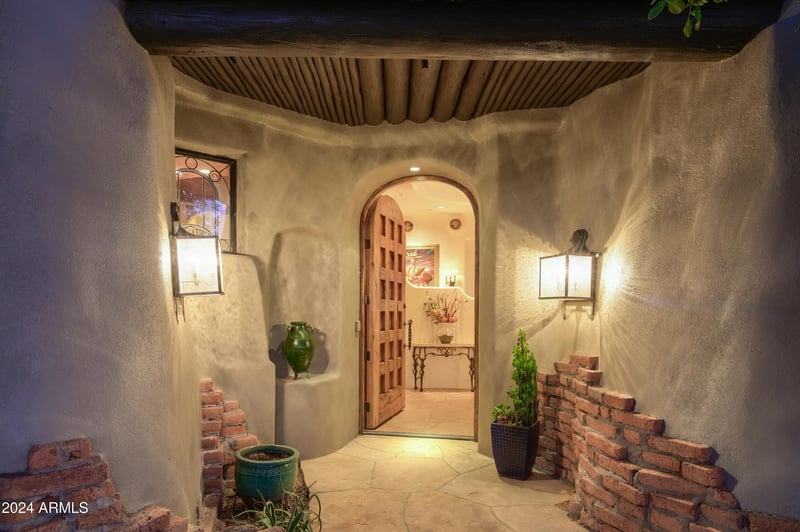 9215 Red Lawrence Dr, Scottsdale, AZ 85262
