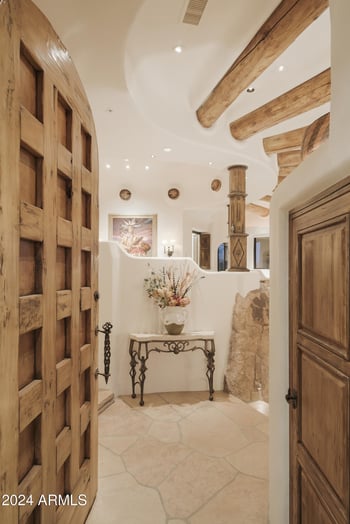 9215 Red Lawrence Dr, Scottsdale, AZ 85262