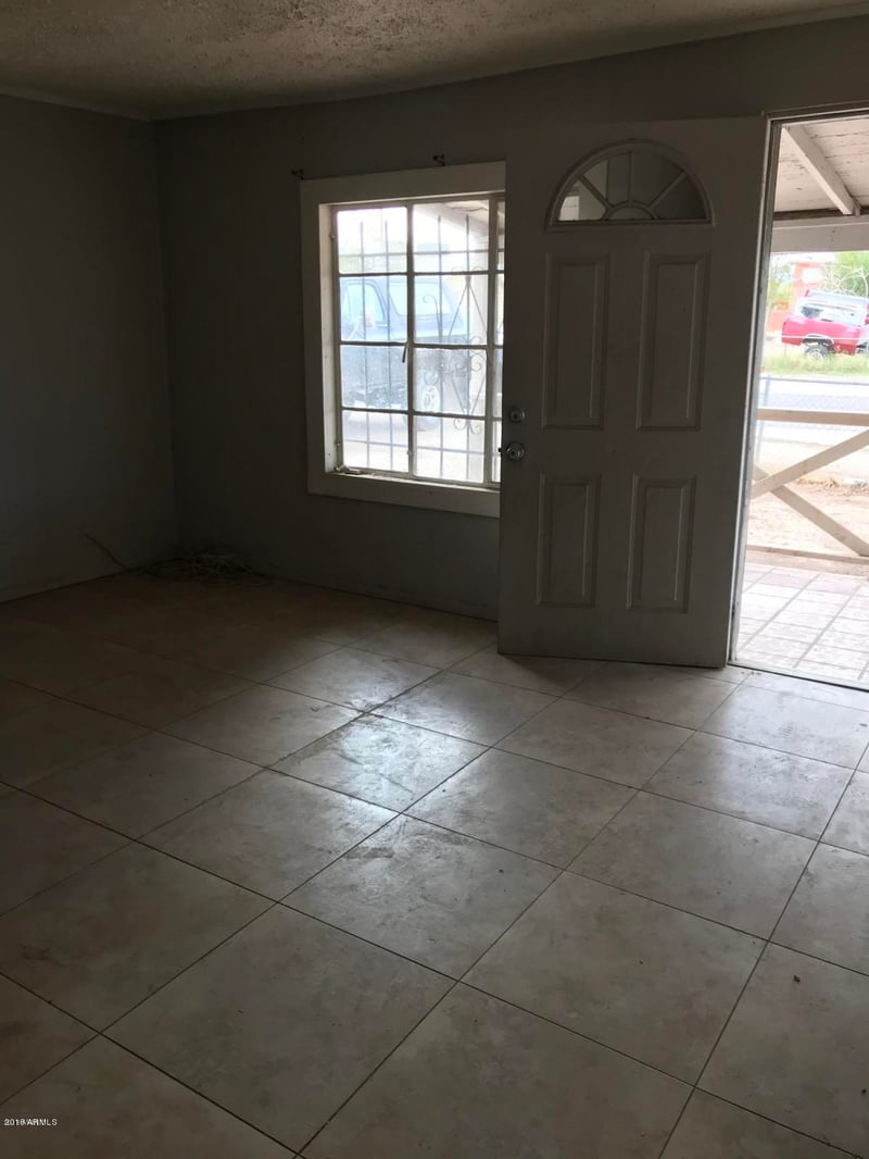 9215 S Calle Sahuaro St, Guadalupe, AZ 85283