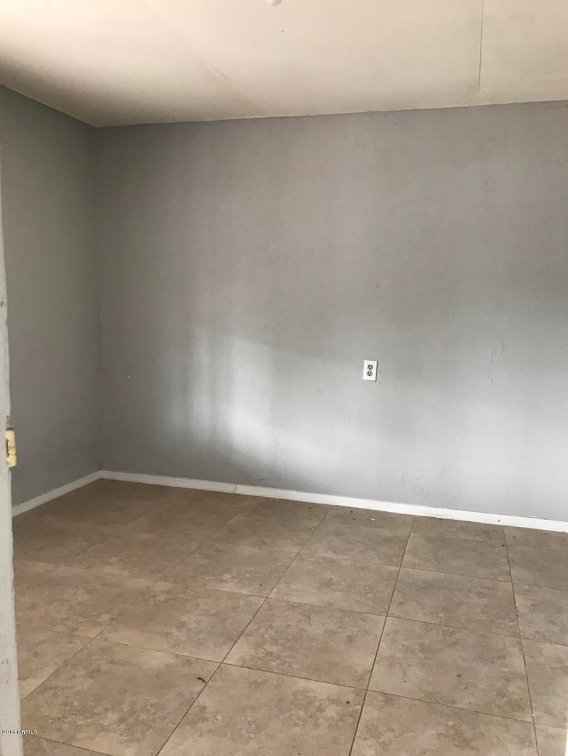 9215 S Calle Sahuaro St, Guadalupe, AZ 85283